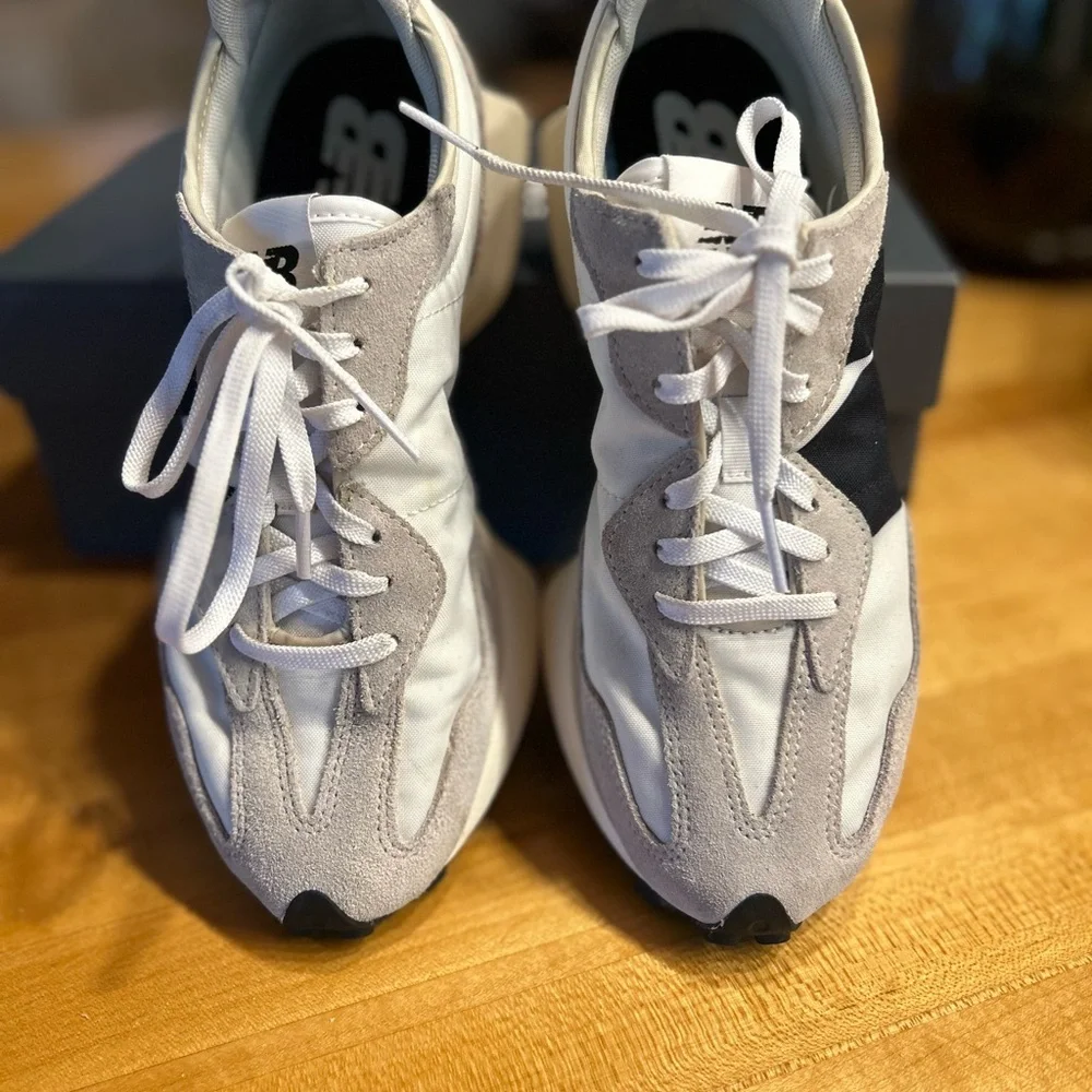 NEW BALANCE 327 Women's Sneakers Shoes White with Black 7.5 - Picture 6 of 14